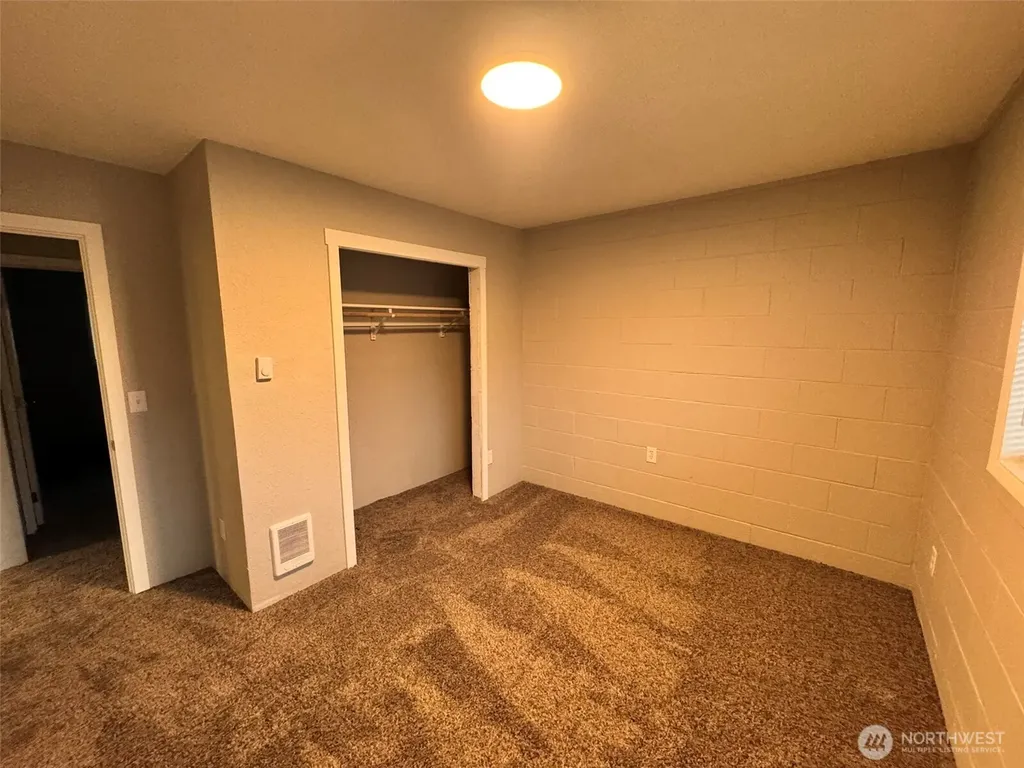 124 Mitchell Street Sumas WA 98295