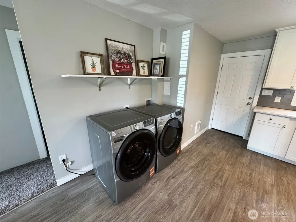 124 Mitchell Street Sumas WA 98295