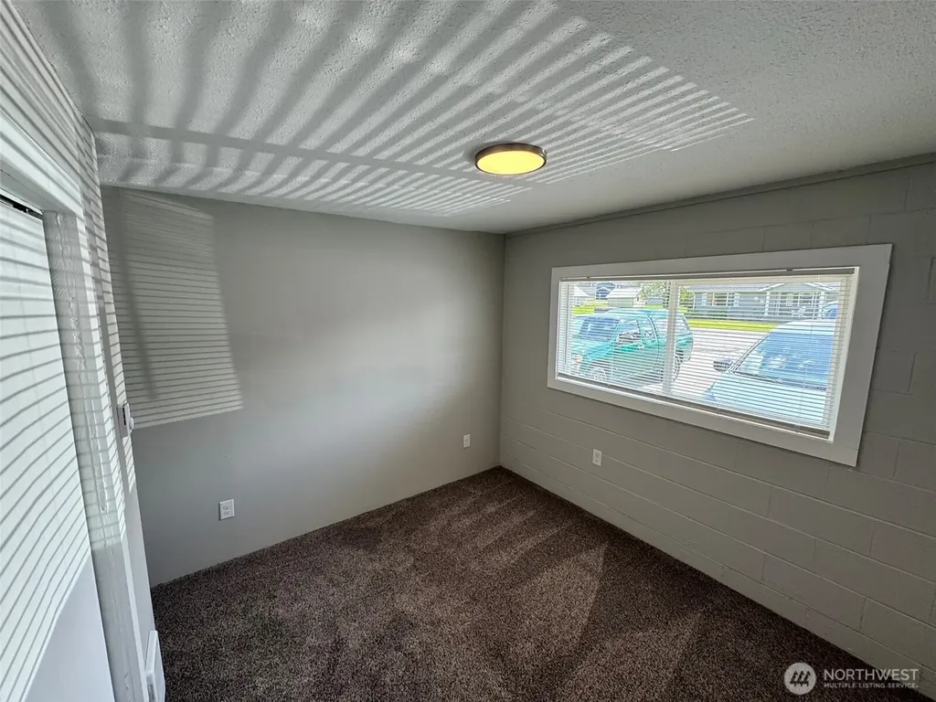 124 Mitchell Street Sumas WA 98295
