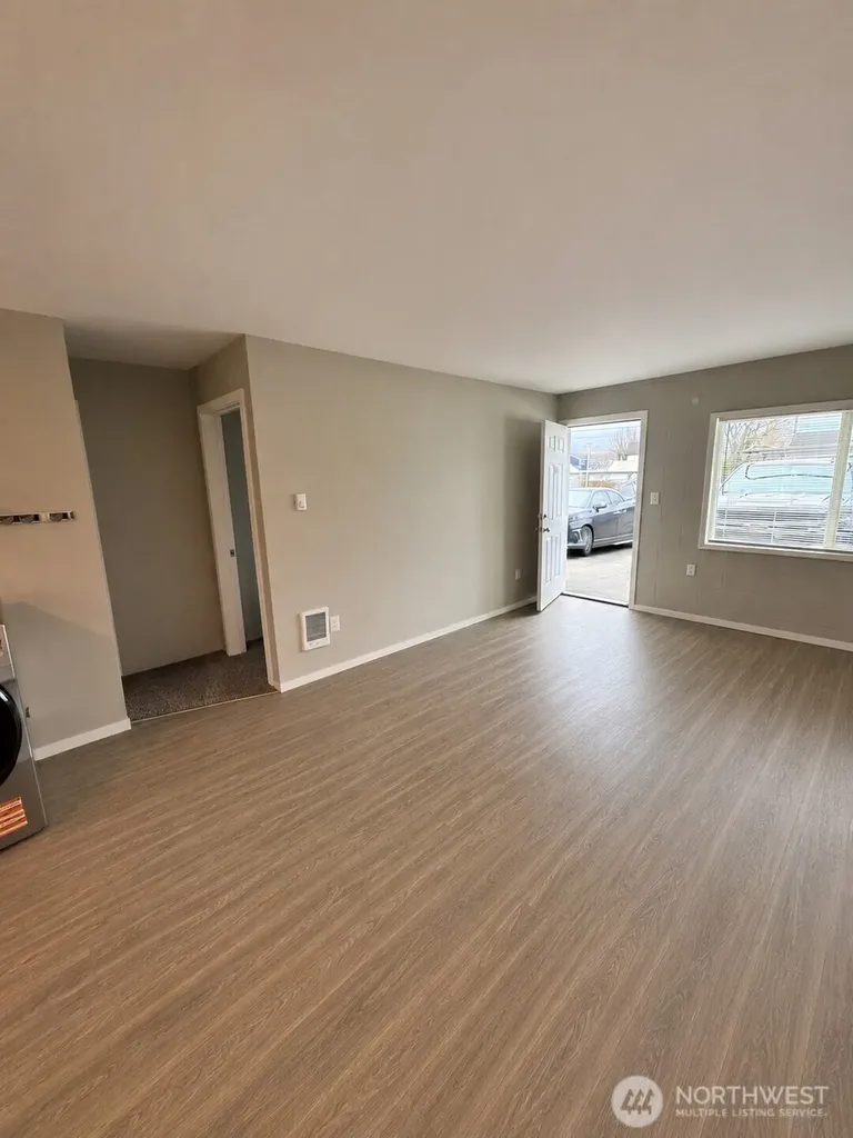 124 Mitchell Street Sumas WA 98295