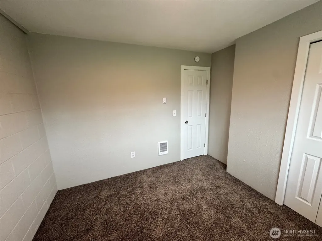 124 Mitchell Street Sumas WA 98295