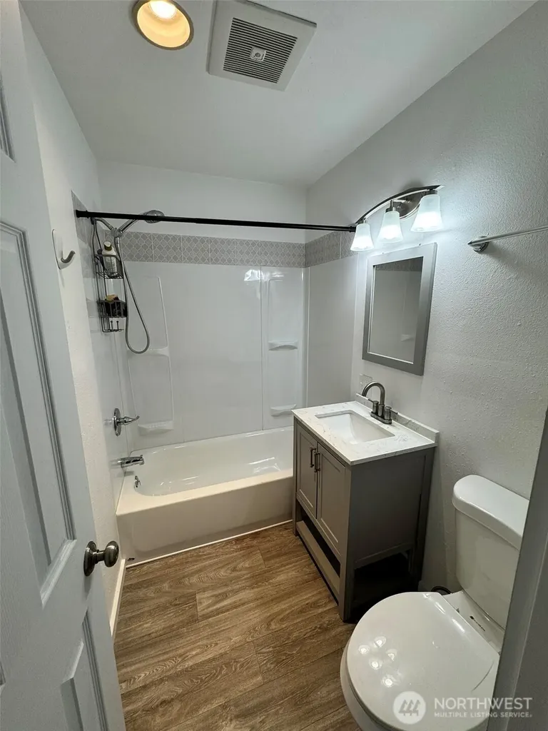 124 Mitchell Street Sumas WA 98295