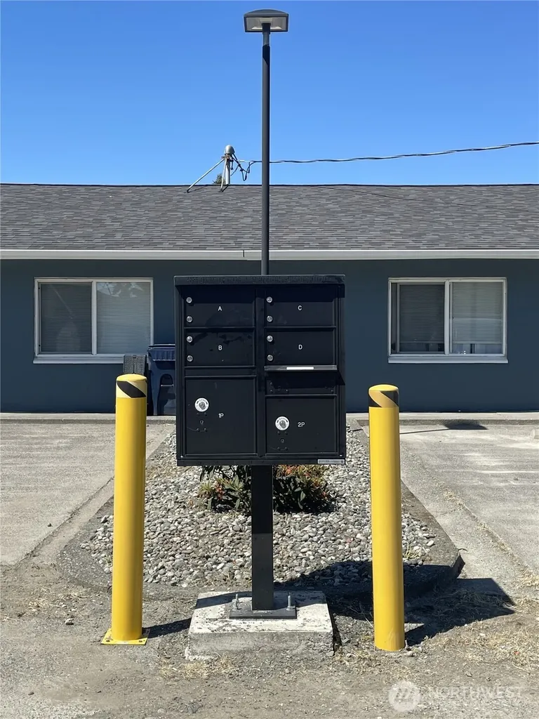 124 Mitchell Street Sumas WA 98295