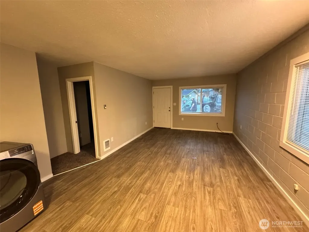 124 Mitchell Street Sumas WA 98295