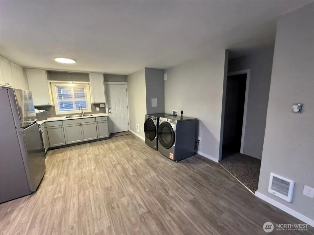 124 Mitchell Street Sumas WA 98295