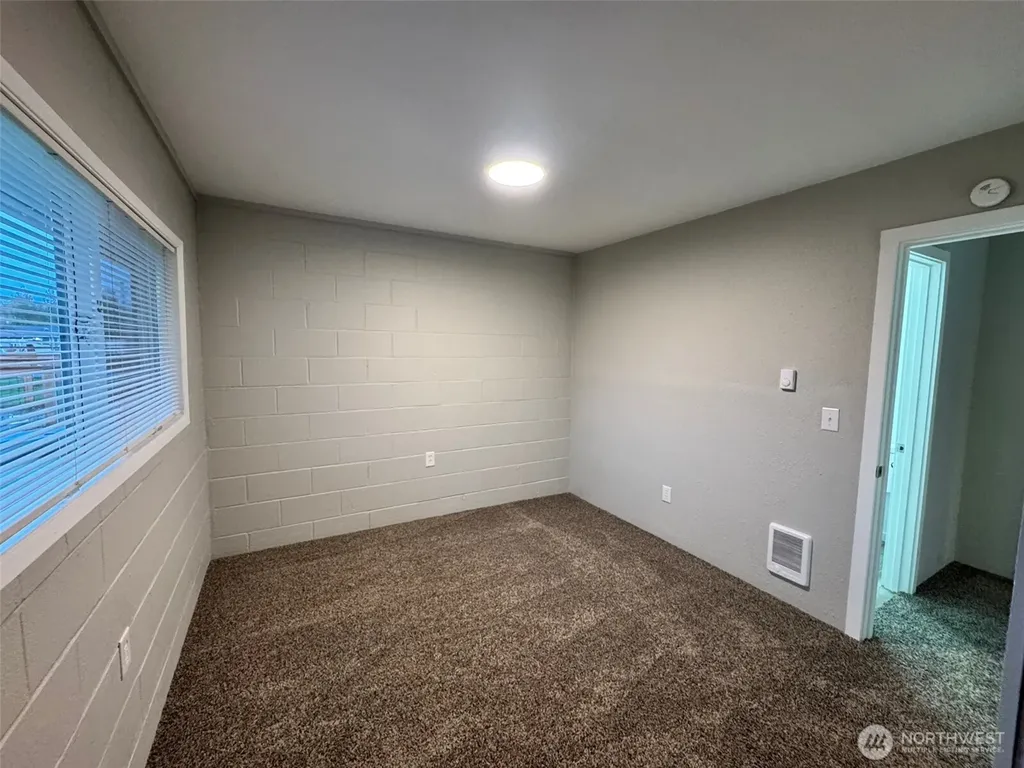 124 Mitchell Street Sumas WA 98295