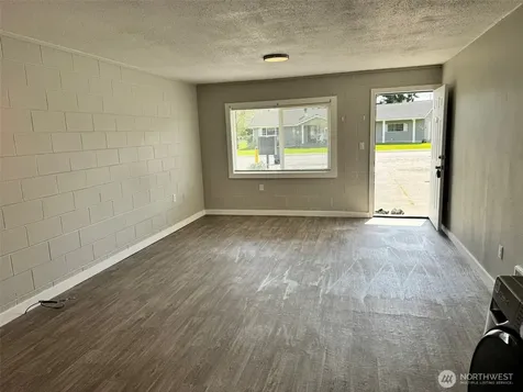 124 Mitchell Street Sumas WA 98295