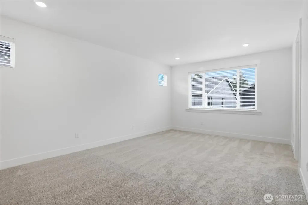 32110 Grand Avenue SE Black Diamond WA 98010