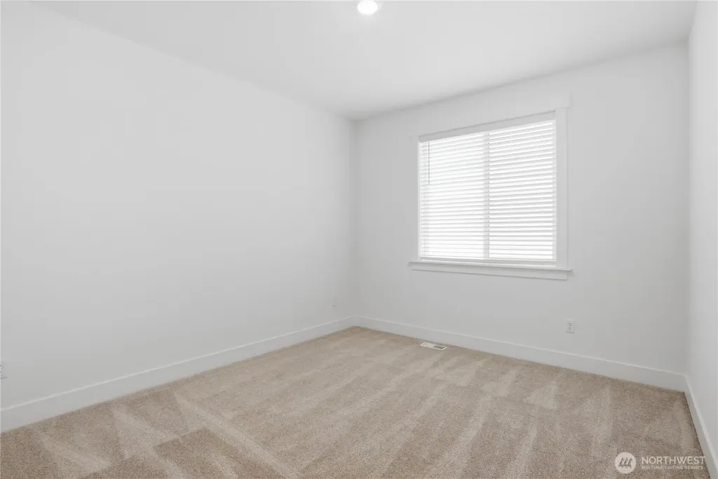 32110 Grand Avenue SE Black Diamond WA 98010