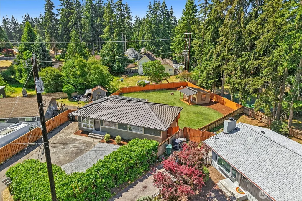 2002 211th Place SW Lynnwood WA 98036