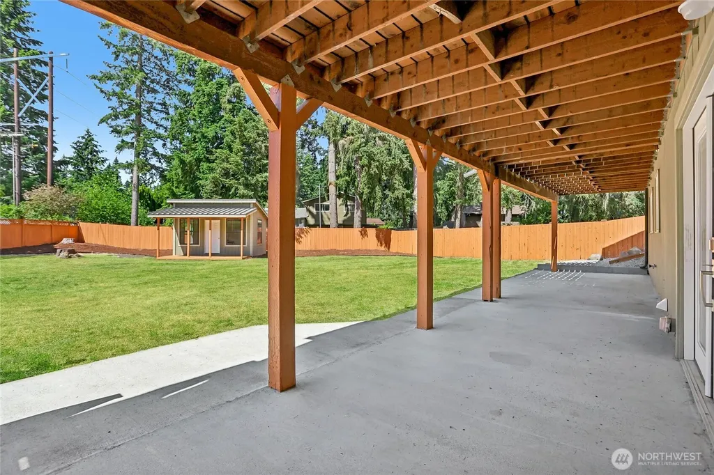2002 211th Place SW Lynnwood WA 98036