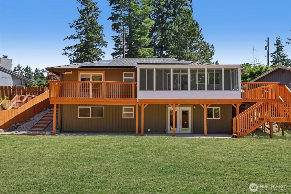 2002 211th Place SW Lynnwood WA 98036