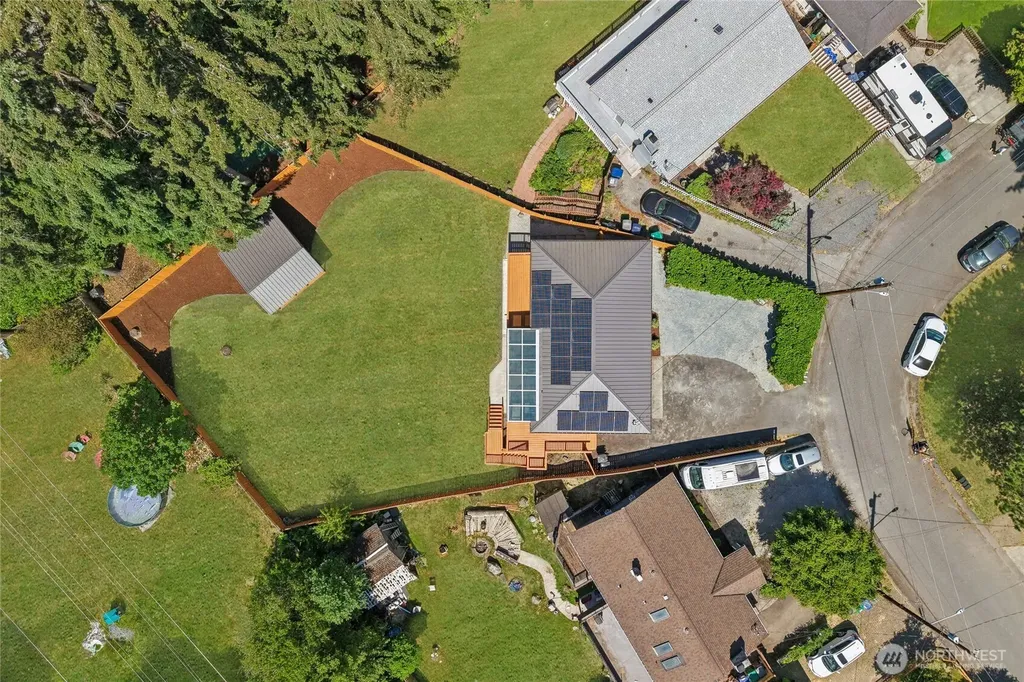 2002 211th Place SW Lynnwood WA 98036
