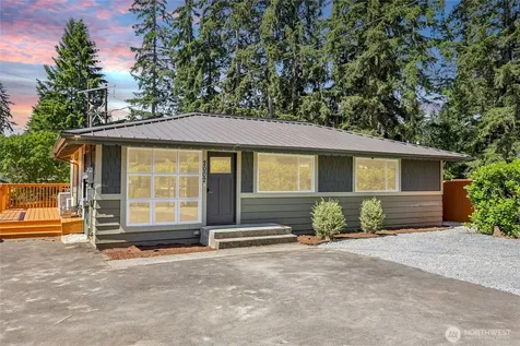 2002 211th Place SW Lynnwood WA 98036