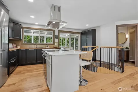 2002 211th Place SW Lynnwood WA 98036