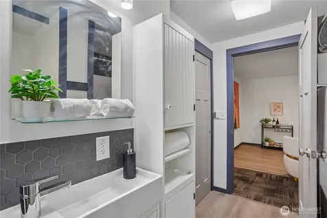 2002 211th Place SW Lynnwood WA 98036