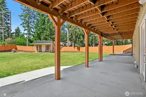 2002 211th Place SW Lynnwood WA 98036