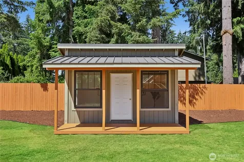 2002 211th Place SW Lynnwood WA 98036