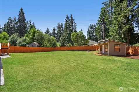 2002 211th Place SW Lynnwood WA 98036