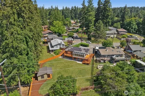 2002 211th Place SW Lynnwood WA 98036