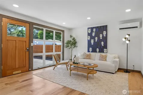 2002 211th Place SW Lynnwood WA 98036