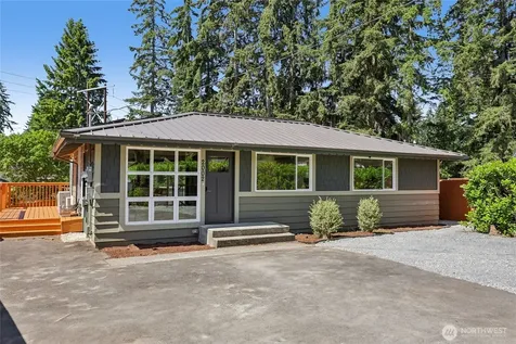 2002 211th Place SW Lynnwood WA 98036