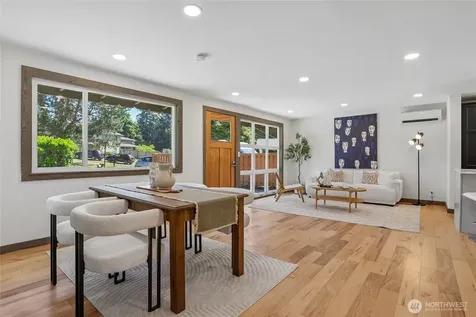 2002 211th Place SW Lynnwood WA 98036