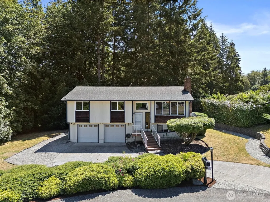 3981 Coronet Place SE Port Orchard WA 98366