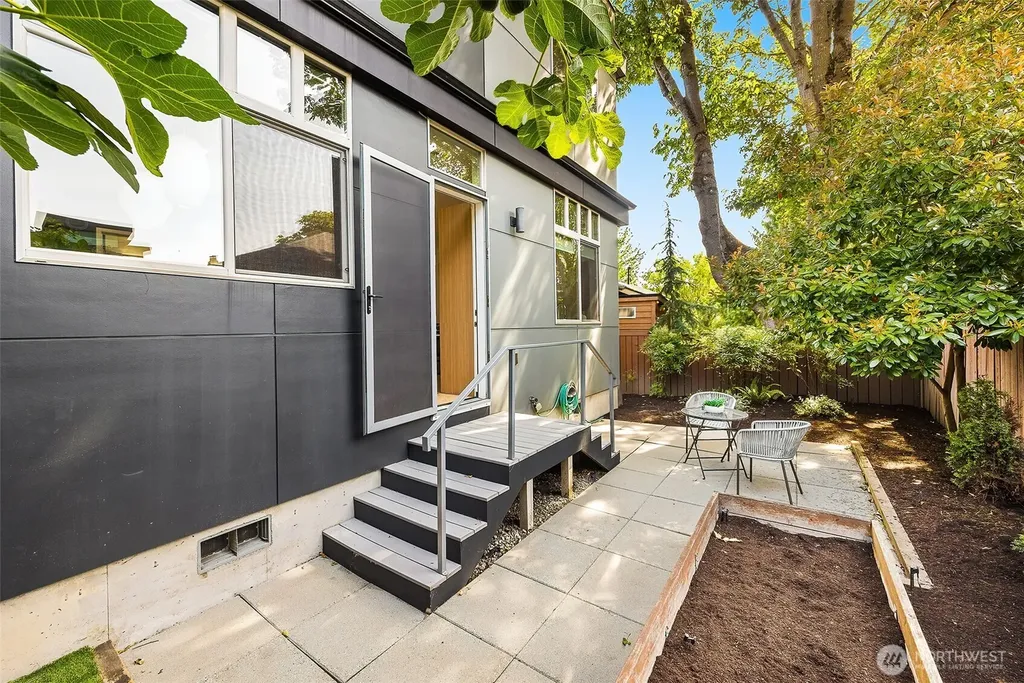 1917 E Alder Street Seattle WA 98122