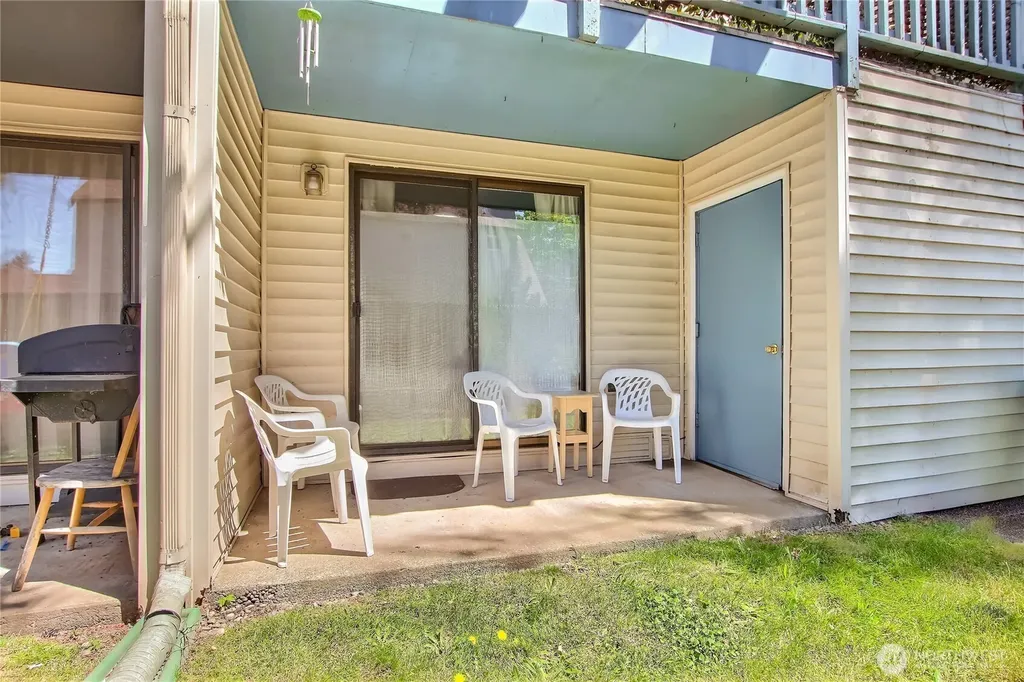 1313 W James Street Kent WA 98032