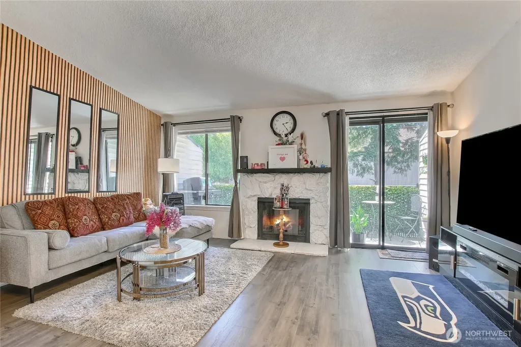 1313 W James Street Kent WA 98032