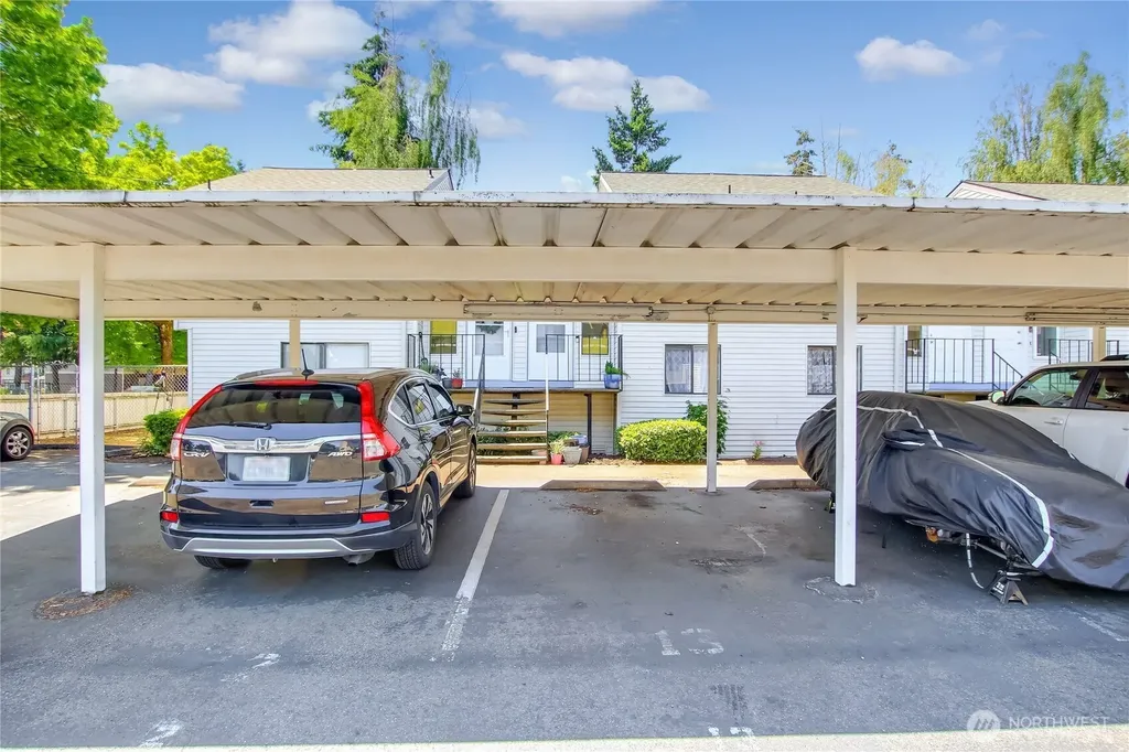 1313 W James Street Kent WA 98032