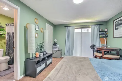 1313 W James Street Kent WA 98032