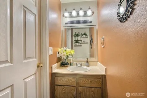 1313 W James Street Kent WA 98032