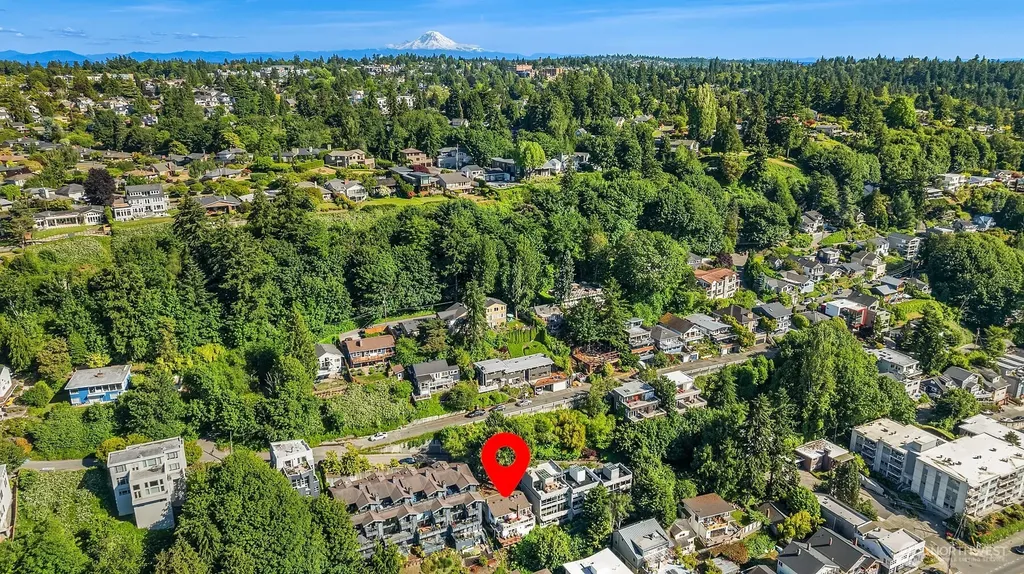 2115 Bonair Drive SW Seattle WA 98116