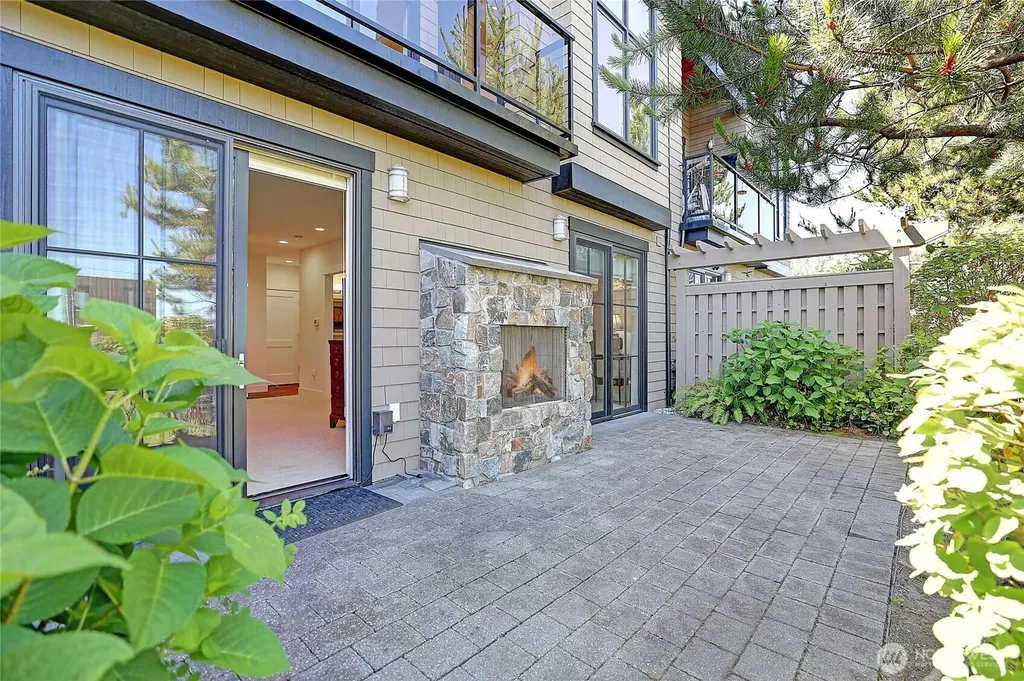 1095 Essex Street Camano Island WA 98282