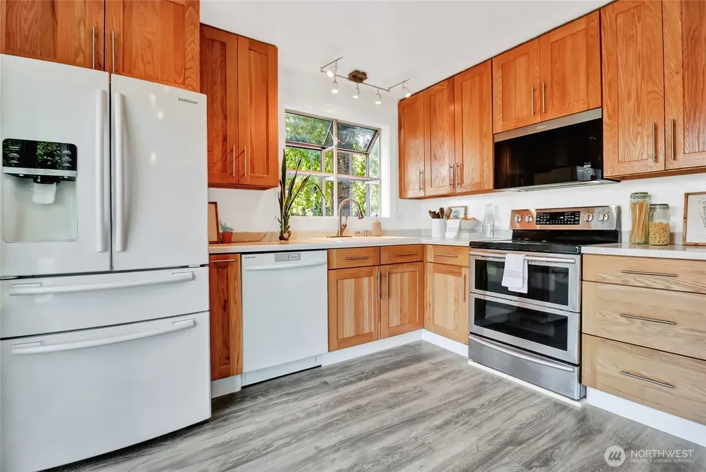 9834 NE 140th Place Kirkland WA 98034
