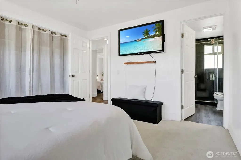 9834 NE 140th Place Kirkland WA 98034