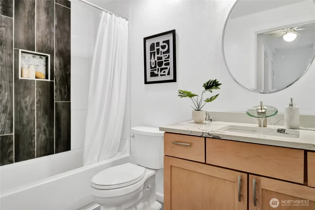 9834 NE 140th Place Kirkland WA 98034