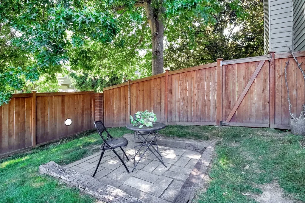 9834 NE 140th Place Kirkland WA 98034