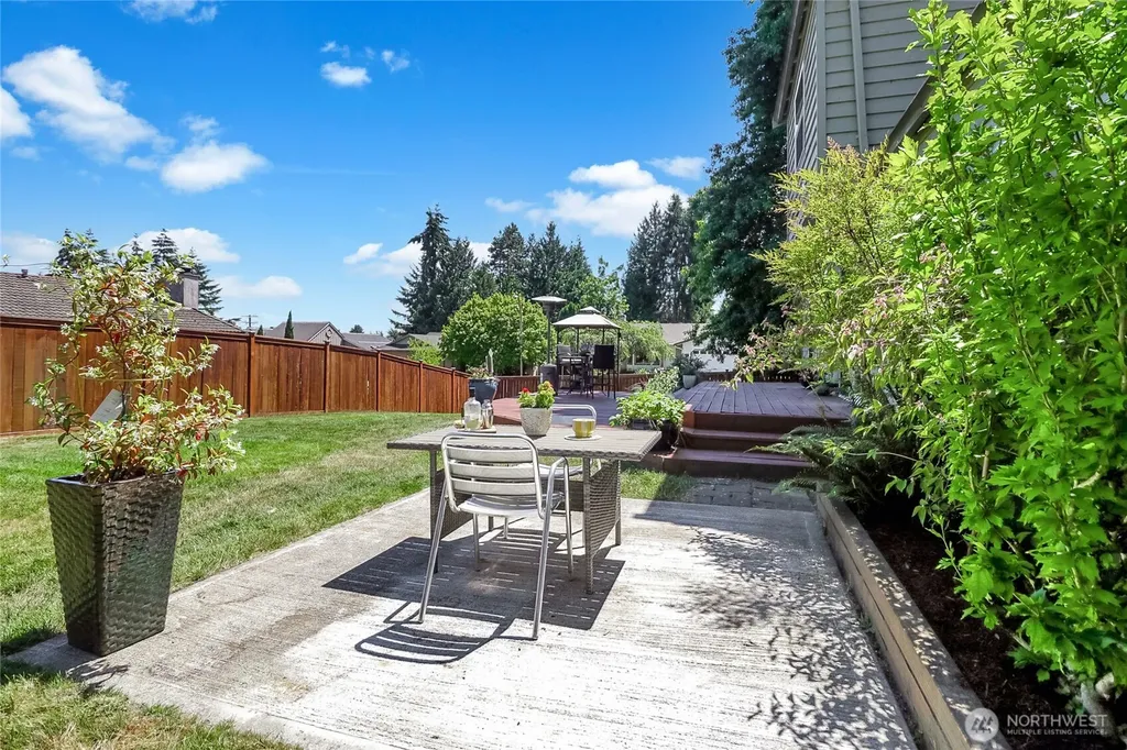 9834 NE 140th Place Kirkland WA 98034