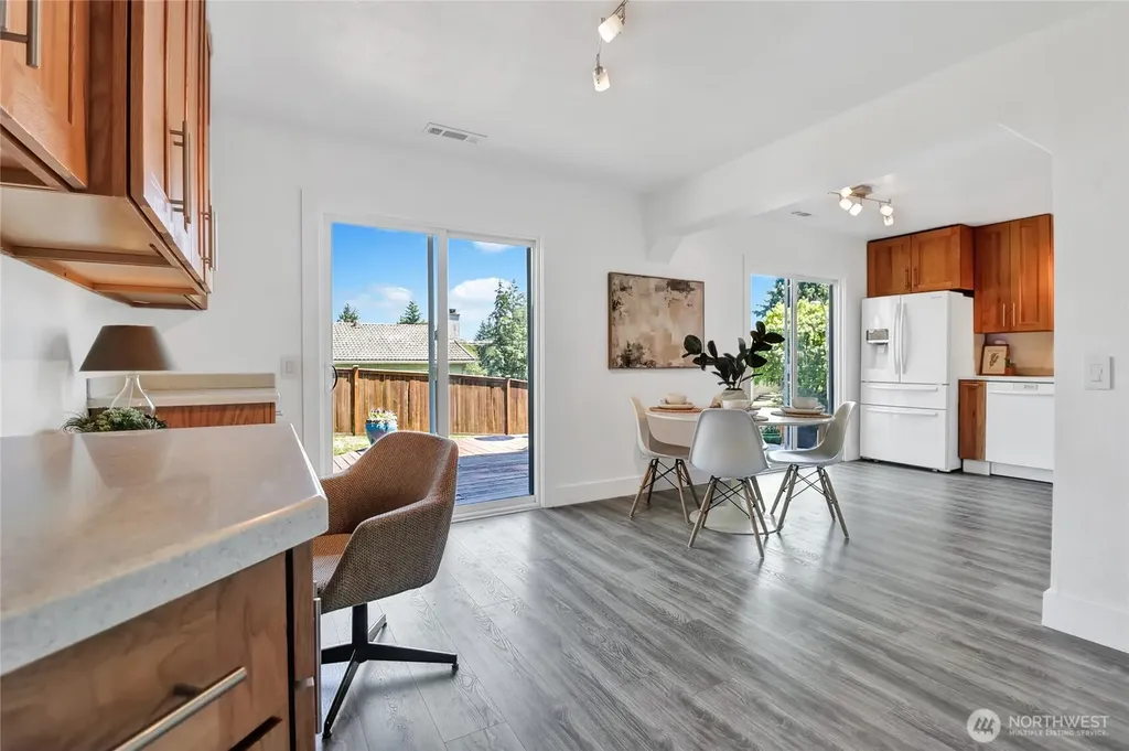 9834 NE 140th Place Kirkland WA 98034