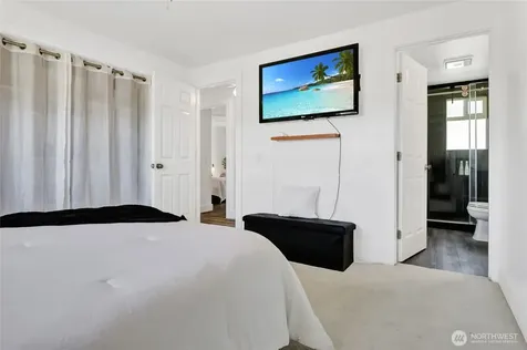 9834 NE 140th Place Kirkland WA 98034