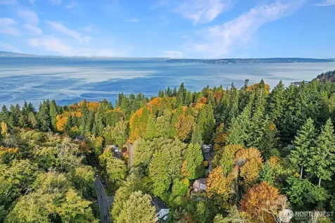 7217 Meadowdale Beach Road Edmonds WA 98026