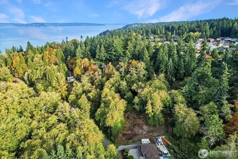 7217 Meadowdale Beach Road Edmonds WA 98026