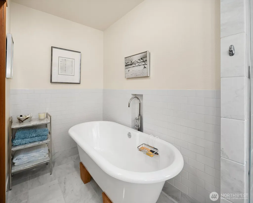 3825 132nd Avenue NE Bellevue WA 98005