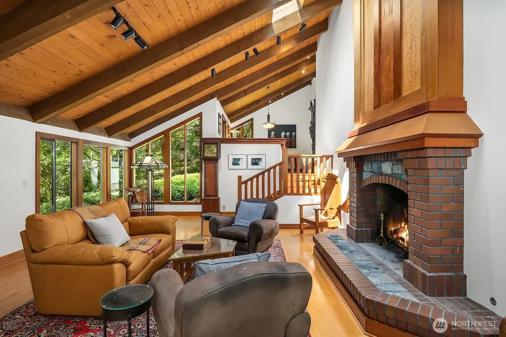 3825 132nd Avenue NE Bellevue WA 98005