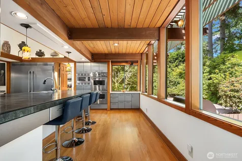 3825 132nd Avenue NE Bellevue WA 98005