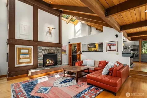 3825 132nd Avenue NE Bellevue WA 98005