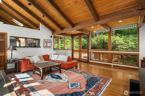 3825 132nd Avenue NE Bellevue WA 98005